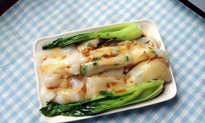 自制瘦肉蛋肠粉——健康又美味（15步教你轻松制作）