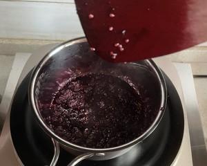 自制美味营养的桑葚果酱（如何制作健康美味的桑葚果酱）