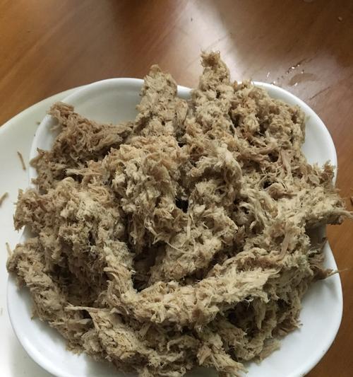 手工自制肉松，美味在家做！（学会这几招，让你的早餐更美味！）