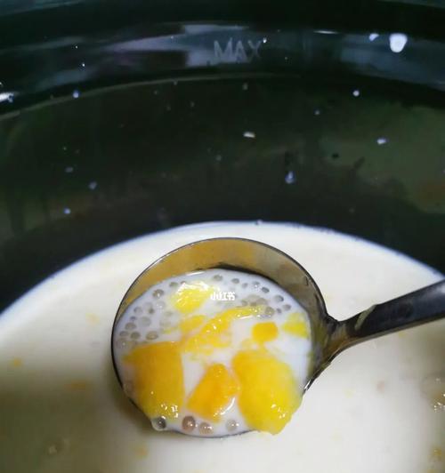 手把手教你制作美味芒果西米露（自家烹制，清凉消暑，尝尽甜蜜滋味）