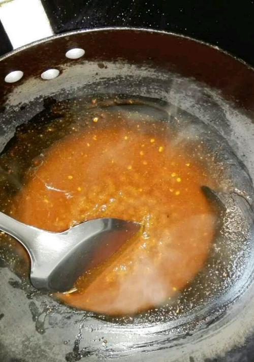 自制辣条的做法（手把手教你制作口感绝佳的自制辣条，让你吃上瘾！）
