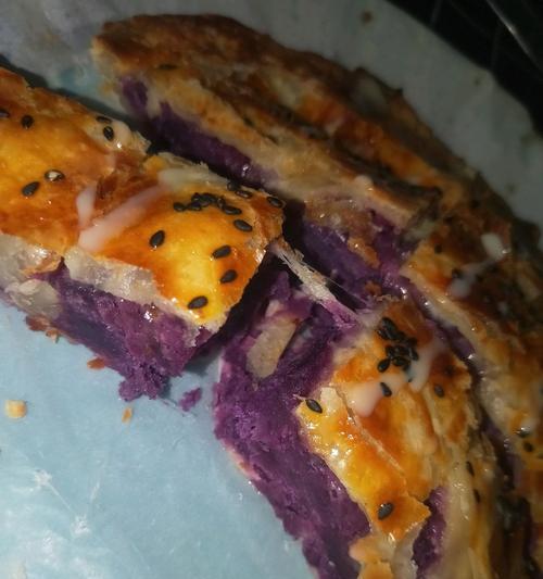 紫薯披萨，美味又健康（以紫薯为主要原料的披萨，营养丰富又好吃）
