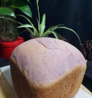 紫薯腊肉干果面包的制作方法（做出独具风味的紫薯腊肉干果面包，轻松享受美味早餐时光）