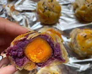 紫薯蛋黄酥的制作方法（让味蕾感受另一种风味）