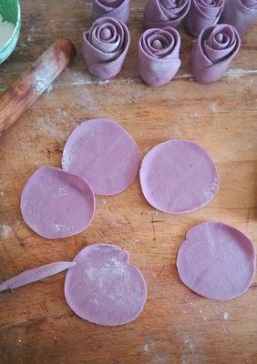 紫薯包和馒头的制作方法（香甜软糯，家庭美食的必备技能）