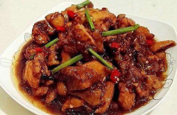 以柱侯酱烧鸡腿，美味又下饭（传统酱料新口味，家庭厨艺不可错过）