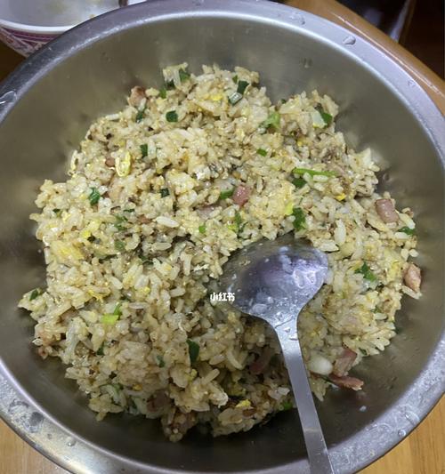 自家制作美食，享受温馨饮食时光（传统住家饭的美味与做法）
