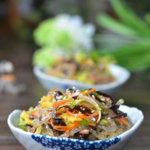 煮出美味杂菜的窍门（掌握正确的烹饪技巧，让杂菜香气四溢）