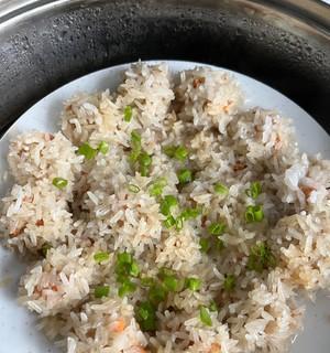 学会制作美味的猪肉鱼丸（以猪肉为主料，轻松制作鲜嫩可口的鱼丸）