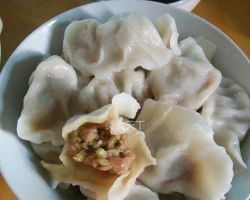 学做猪肉小白菜水饺（教你轻松制作美味水饺，以小白菜和猪肉为主材，口感香嫩。）