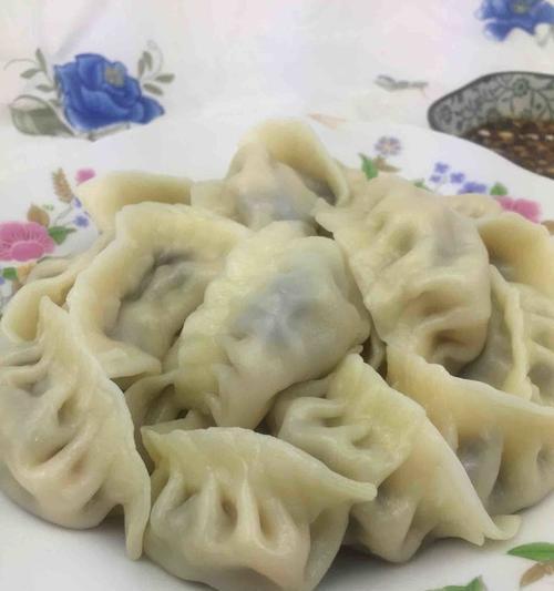 圆白菜猪肉馅饺子的制作方法（用最简单的方法做出香气扑鼻的饺子）