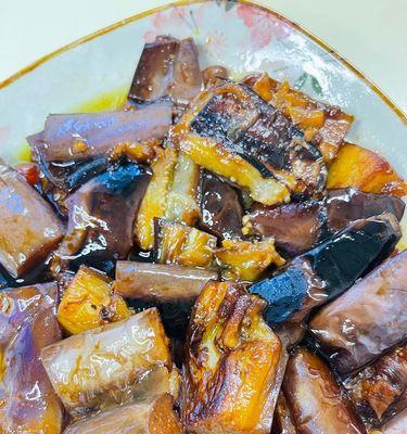 猪肉蒜末烧茄子，美味又营养（快手家常菜，富含蛋白质）