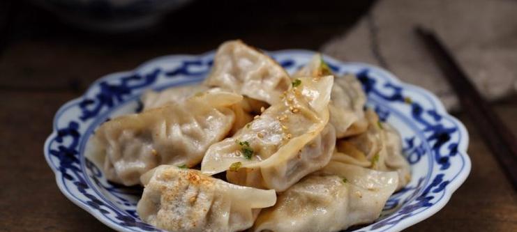 猪肉南瓜煎饺的做法（美味煎饺，美好生活）