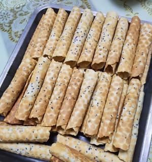 学会做美味的芝麻鸡蛋卷（让你的早餐更美味）