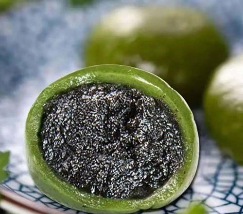 芝麻滚金团，传统糕点的经典之作（掌握制作技巧，让口感更加出众）