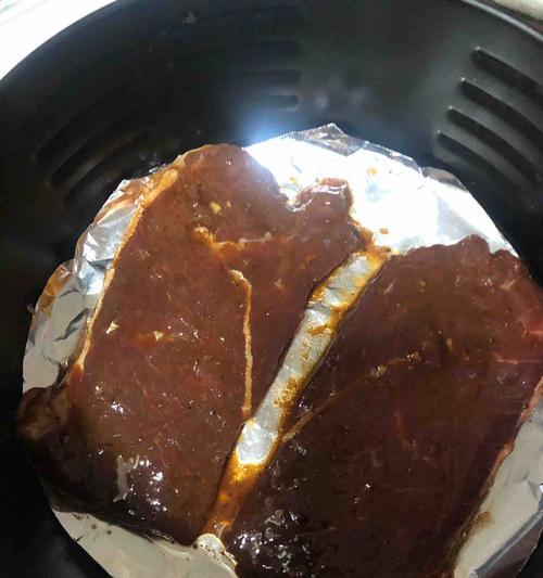探秘芝加哥烤牛排的烹饪秘籍（揭开美食背后的烹饪技巧与窍门）