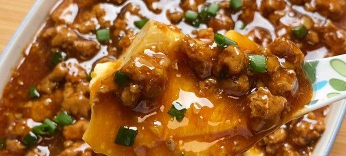 简单易学！整鸡蛋蒸瘦肉做法（教你做一道口感鲜嫩、营养丰富的美食）