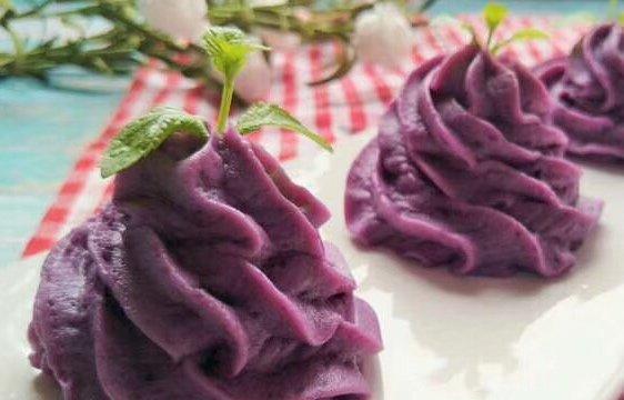 微波炉轻松蒸紫薯（快速、方便、营养、美味）