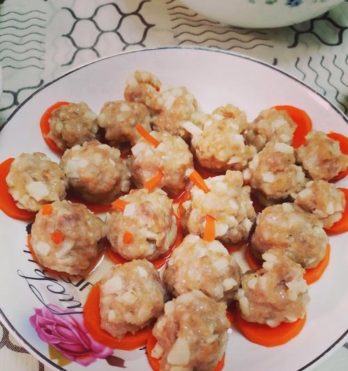 口感鲜美的蒸猪肉丸（做法简单，用料容易获得，家庭美食）