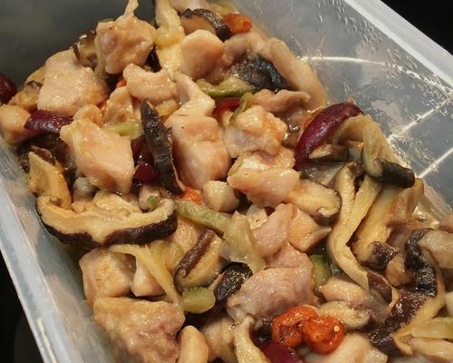 榨菜蒸鸡，一道简单又美味的家常菜（传统口味，清爽可口，易学易做）