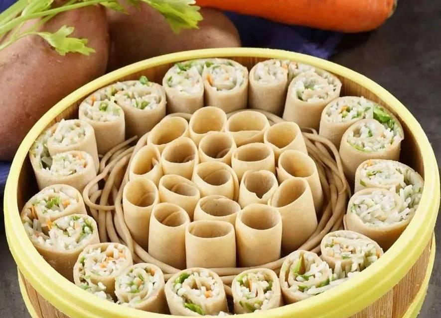 榨菜羊肉氽莜面的美味做法（特色小吃，口感爽滑，享受美食盛宴）