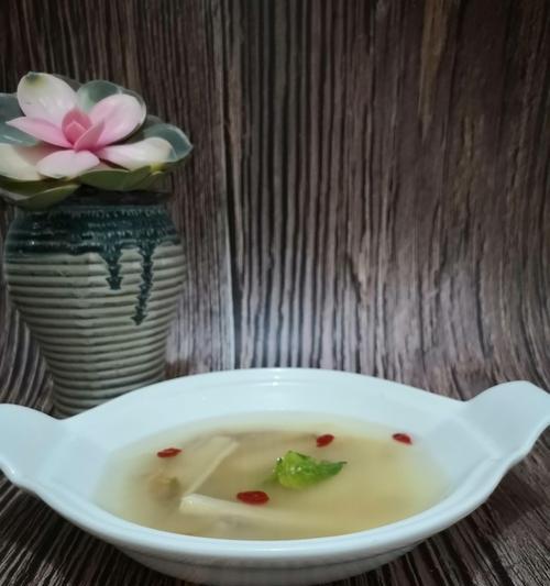 榨菜肉丝汤，清爽美味再创佳作（以榨菜为主角，调制经典风味，赏味不尽）