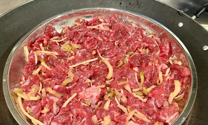 榨菜干子牛肉丁的制作（以爽口为主，口感与营养兼备）