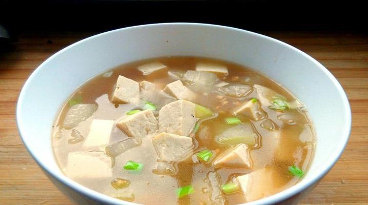 香辣榨菜蛋汤的制作方法（健康美味的榨菜蛋汤怎样煮？）
