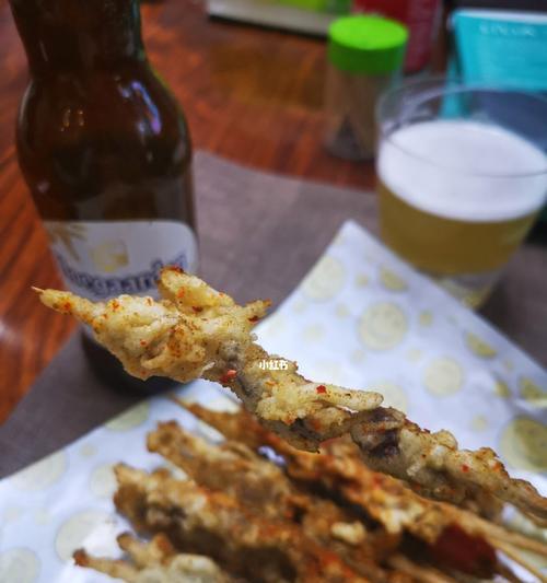 羊肉串炸出金黄外焦里嫩，口感更佳（羊肉串炸出金黄外焦里嫩，口感更佳）