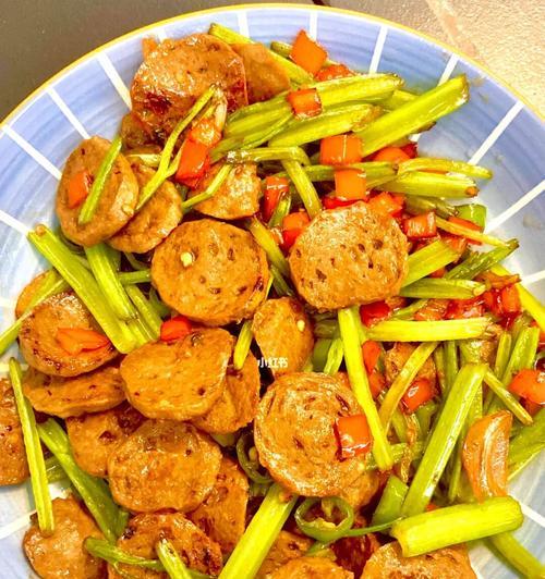 美味爆棚炸芹菜丸子制作技巧（家常菜谱分享，不可错过的美味）
