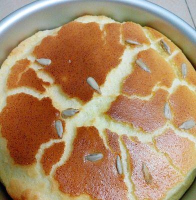 细说八寸原味戚风蛋糕的制作（一步步教你做出口感绵密、美味无比的戚风蛋糕）