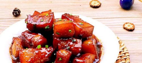 园椒爆肉的做法（鲜辣美味，家常菜肴）
