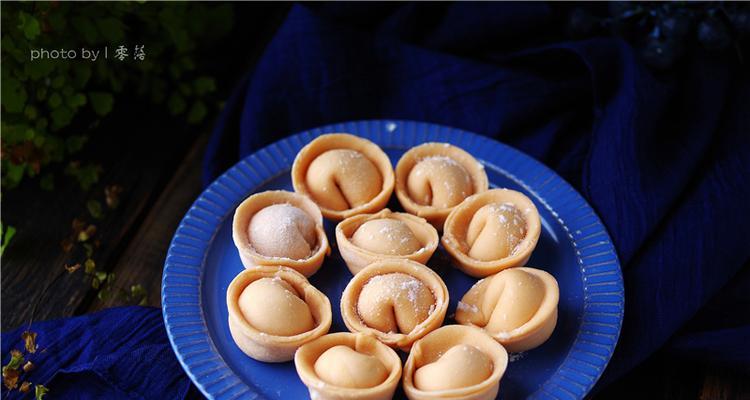 用元宝饺子尝遍家乡风味（探秘元宝饺子的制作与口感/元宝饺子）