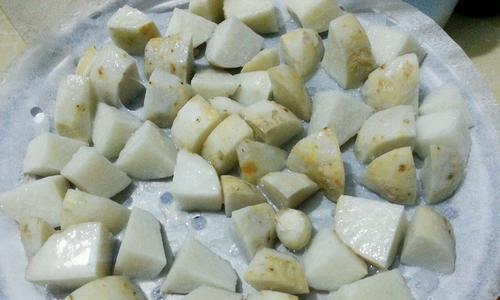 以芋头渣打造美味佳肴（探秘芋头渣的多种变身方式）