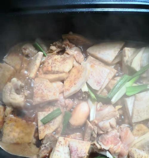 芋头焖小鸡腿（家常菜谱，美味可口）