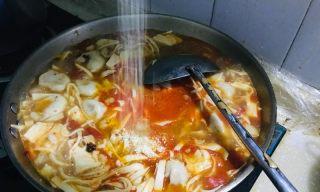 手把手教你做美味油泼辣子小面片（口感鲜香，辣而不过瘾，让你爱不释口）