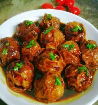 油面筋灌肉的做法（制作美味灌肉，不可错过的绝技）