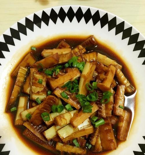 油闷春笋的制作方法（家常美食，健康美味，让你爱上春笋）
