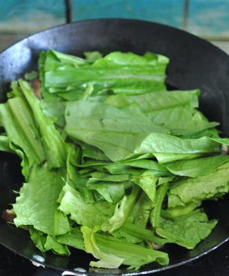 家常美味｜油麦菜炒香菇的做法（健康美食｜清淡爽口，营养美味一起来）
