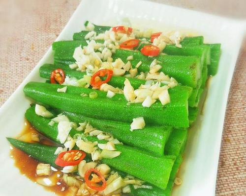 以油淋芦笋配海菜窝头，别有一番风味（在家就能品尝到饭店级的美食，这是如何实现的？）