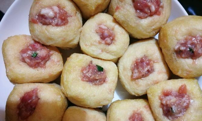 油豆腐柿子面的制作方法（用柿子让你的面条更加美味）