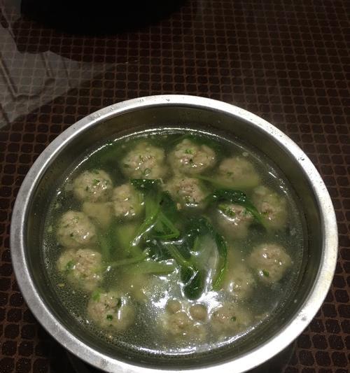 美味健康的油豆腐青菜汤（油豆腐青菜汤做法分享，营养丰富、美味可口）