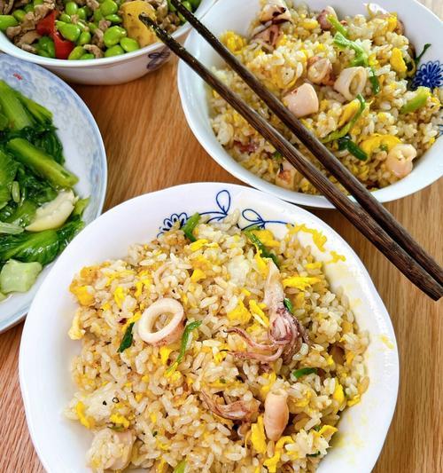 尤鱼柠檬汁炒饭（如何制作一份美味的尤鱼柠檬汁炒饭）