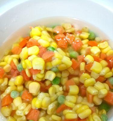 营养什锦菜的制作方法（多种食材搭配，打造健康餐桌）