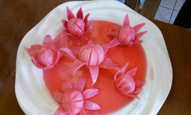 清凉夏日，来一份樱桃萝卜凉拌菜（健康美味，清爽开胃的夏日佳肴）