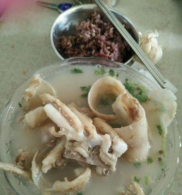 土豆粉鸭血羊汤的做法（重庆火锅必点菜品，一定要试一下！）