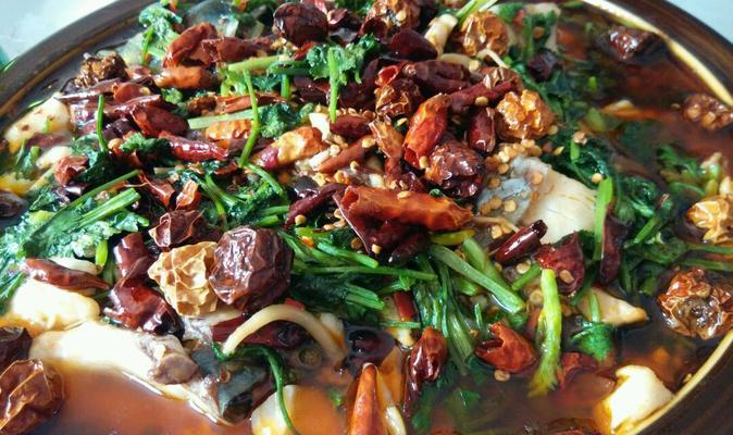 鲜美可口的羊肉荞面鱼鱼（传统美食的创新呈现）