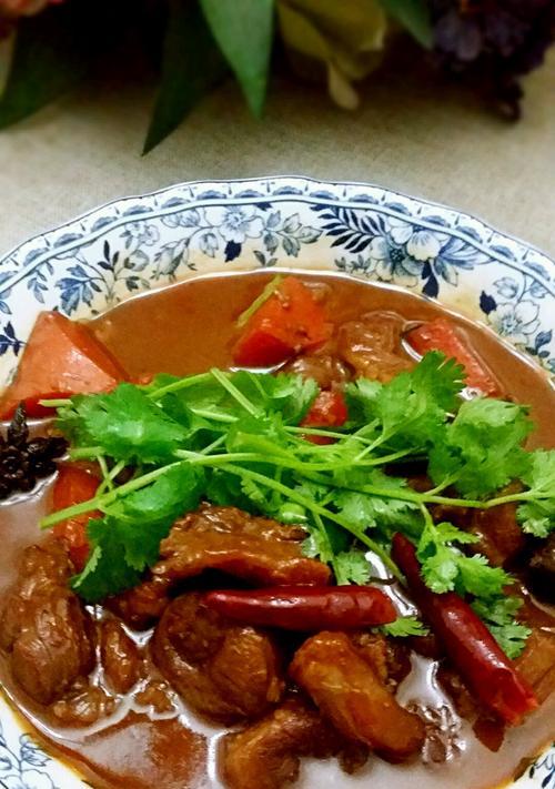如何制作美味的羊肉面叶？（掌握羊肉面叶的独特风味，轻松做出家常美食）