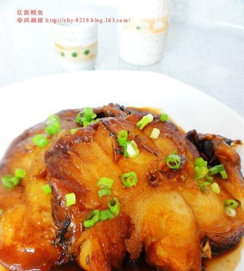 雪鱼扒的制作技巧与口感（探究雪鱼扒的食材与烹饪方式，让你吃出口感）