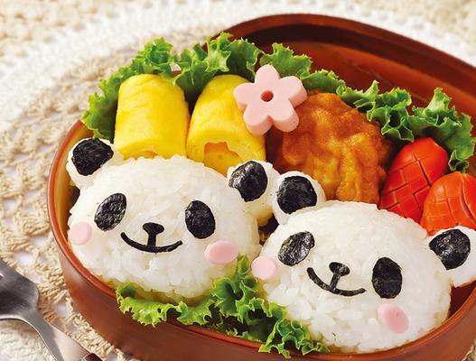 用爱做雪人饭团便当（做个可爱又营养的午餐，让爱滋润每一个细胞）